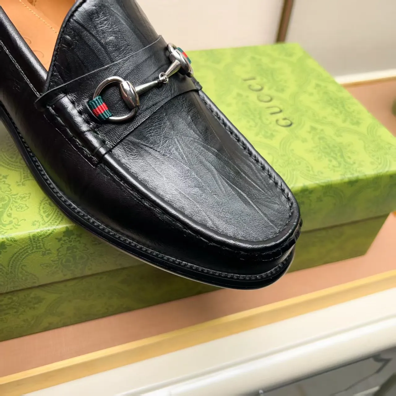 Men's men's shoes 💰460 🆘【GUCCI】Gucci ·🐂里· Hot-selling pea shoes top brand luxury, top quality, the latest fashion pea shoes.. The upper is made of original first-layer cowhide. (Full first-layer water-dyed 🐂 leather·inner). The original stylish and stylish soft rubber wear-resistant and non-slip outsole is light and comfortable on the foot, available in black! Matching code: 38-44 (customized at 45.46.47)